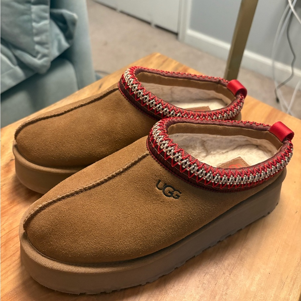 UGG Tasman platform